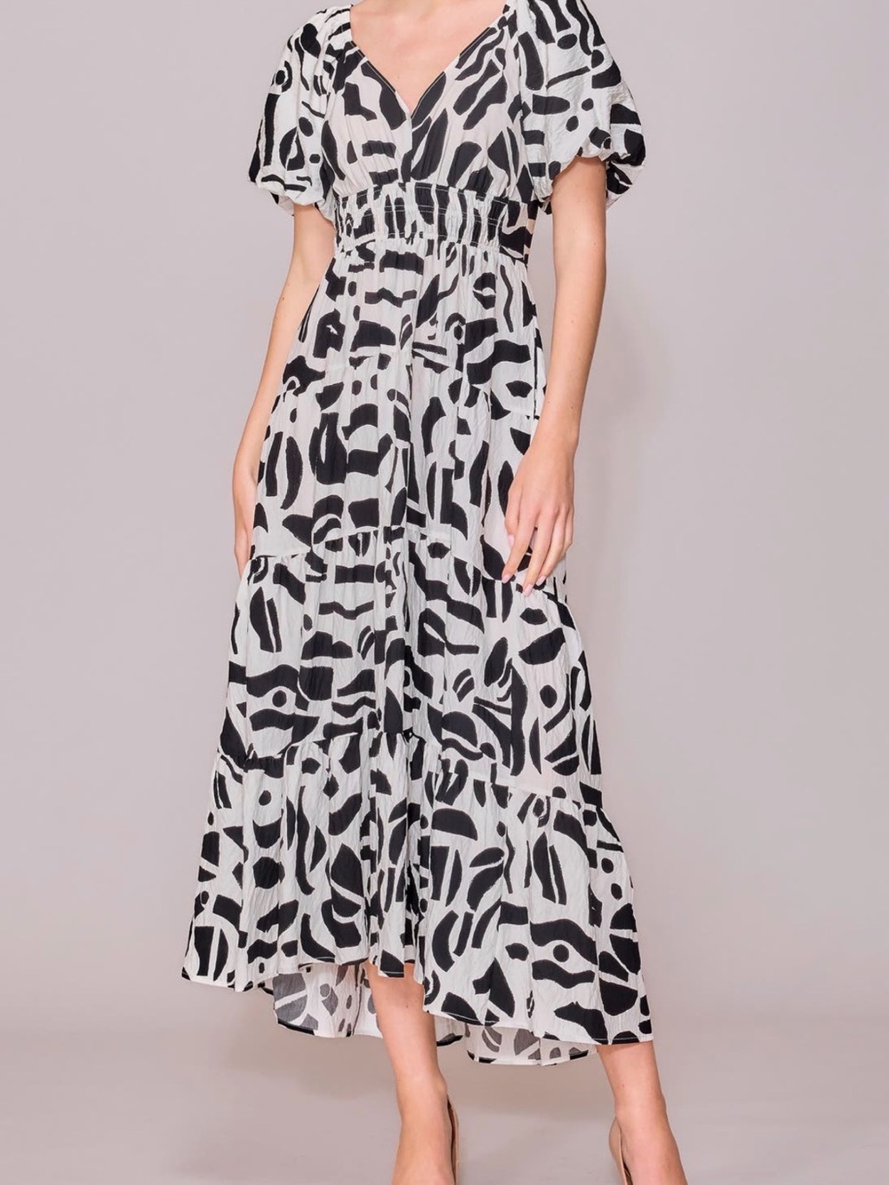 MELLODAY Black & White V-Neck Bubble Tiered Midi Dress